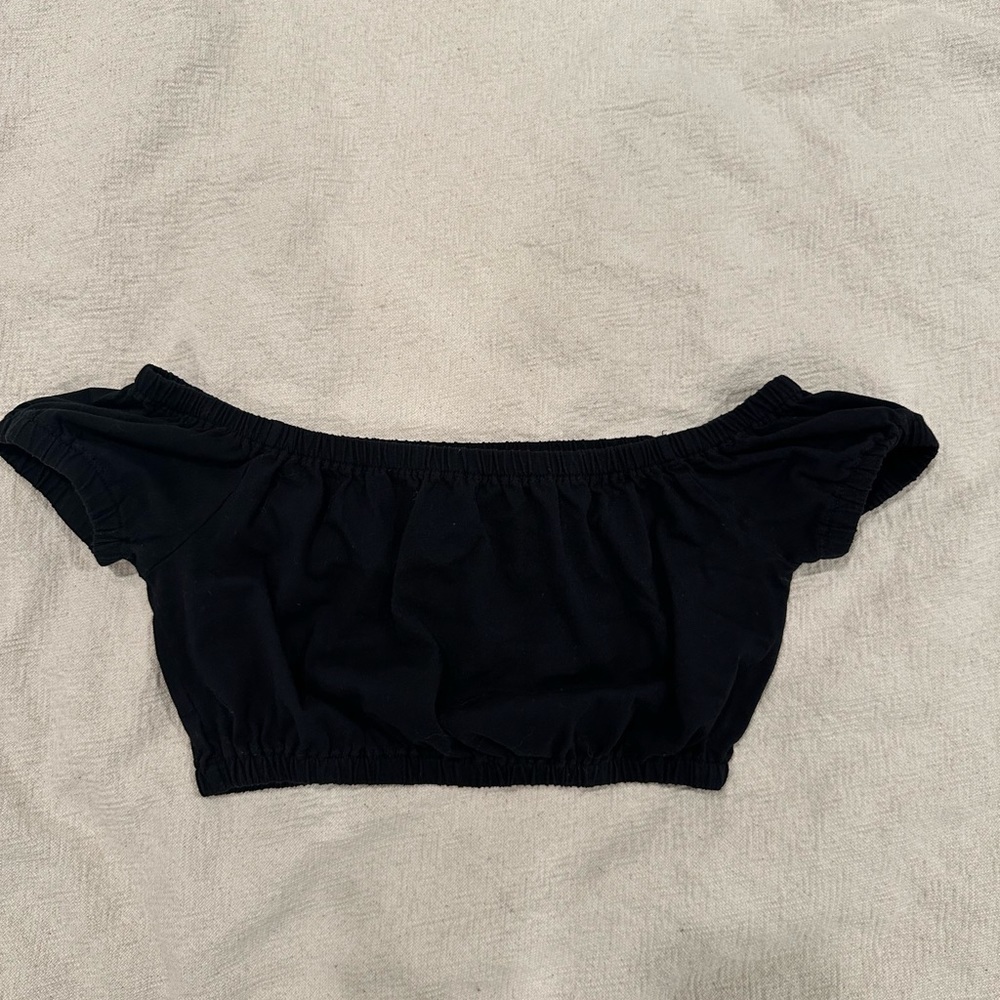 Aritzia cap sleeve or off the shoulder top
